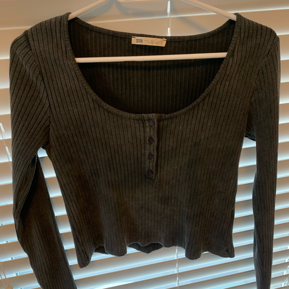 Black/grey shirt